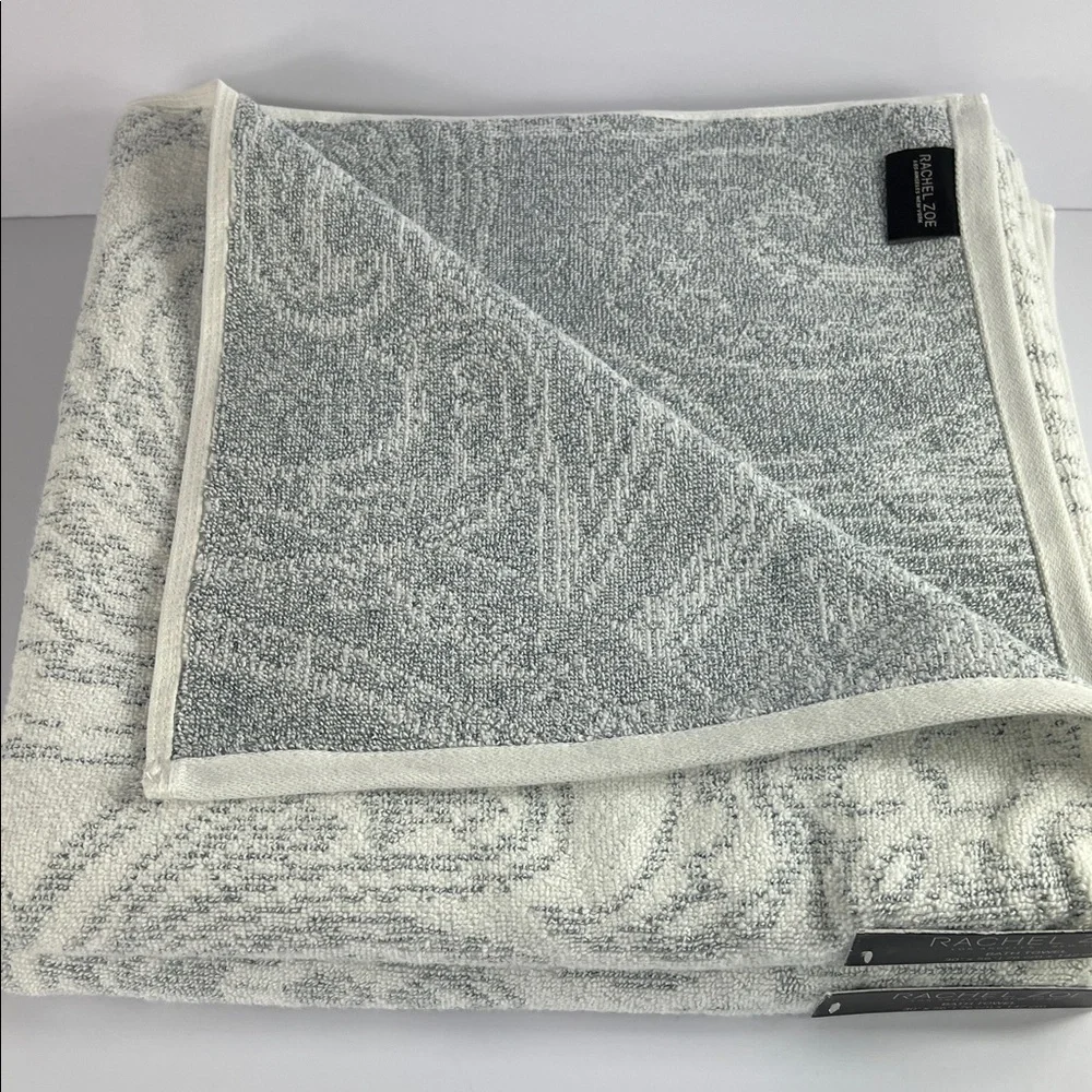 Rachel Zoe Bath Towel Set White Gray Pattern Spa Soft Cotton Plush Set of 2 NEW